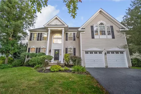 7452 Crane Xing, Macungie, PA 18062