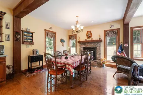 Dining - 1222 Spring Rd, Andreas, PA 18211 photo 2 of 2