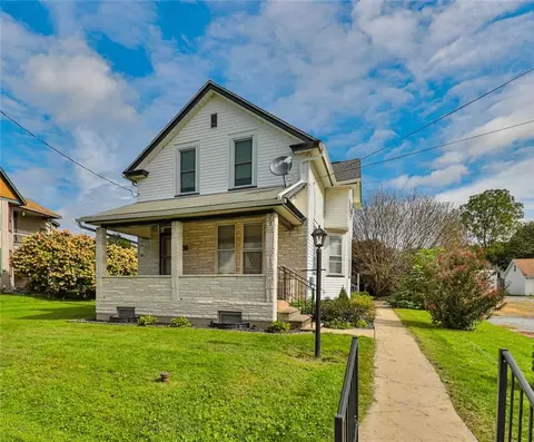 30 Cherry St, Walnutport, PA 18088