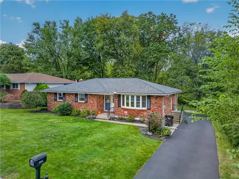 3943 Kenrick Dr, Bethlehem, PA 18020