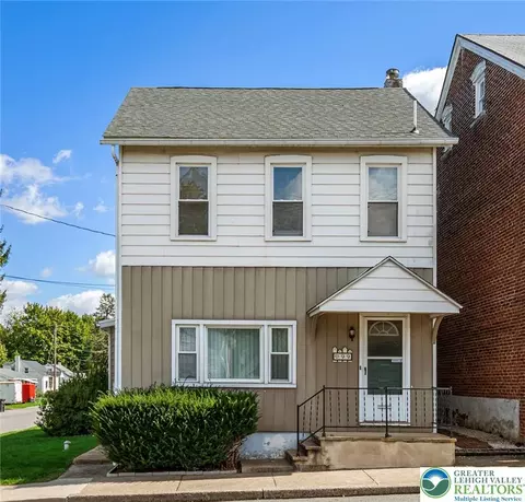99 S Lea St, Macungie, PA 18062