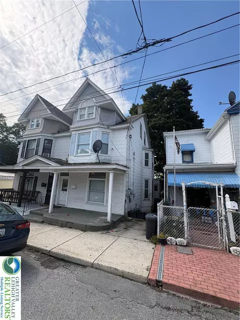212 N Greenwood St, Tamaqua, PA 18252