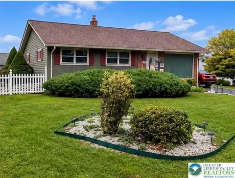 447 S 17th St, Allentown, PA 18104