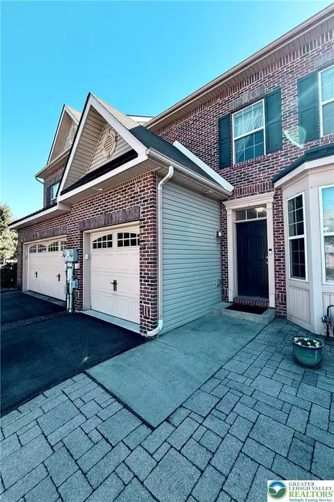 4527 Bellflower Way, Allentown, PA 18104