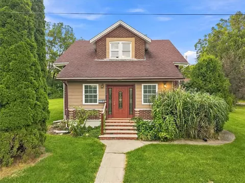 5136 Mckinley Ave, Cementon, PA 18052