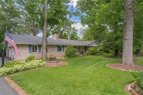 3831 Oakwood Trl, Allentown, PA 18103