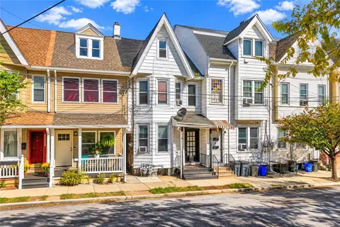 1039 Washington St, Easton, PA 18042