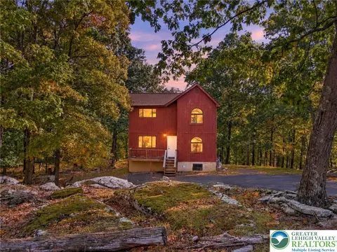 195 Mallard Ln, Pocono Ranch Lands, PA 18324
