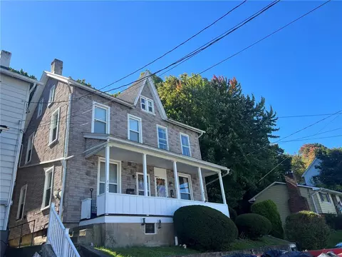 435 W South St, Slatington, PA 18080