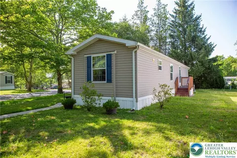 Exterior - 6 Spruce Cir, Bath, PA 18014 photo 1 of 3