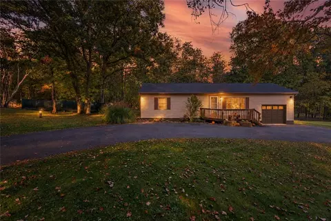102 Mountain View Dr, Jim Thorpe, PA 18229