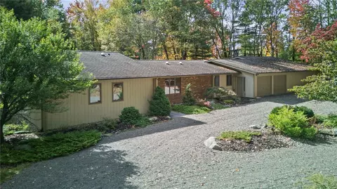 141 Roosevelt Rd, East Stroudsburg, PA 18301
