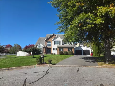 1906 Grouse Ct, Forks Twp, PA 18040