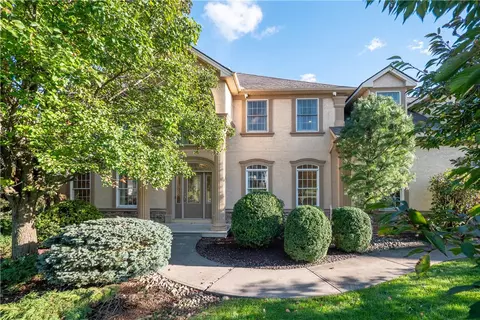 88 Crest Blvd, Palmer Township, PA 18045