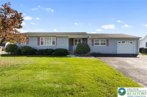 748 Prospect St, Tatamy, PA 18085