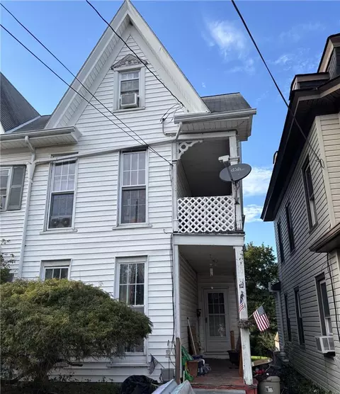 12 North St, Slatington, PA 18080
