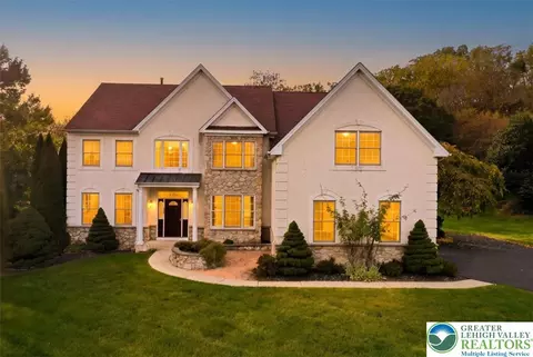 1422 Morningside Dr, Orefield, PA 18069