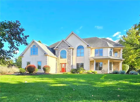 7006 Lehigh Ct, Allentown, PA 18106