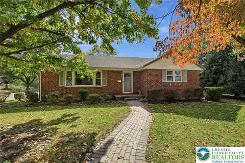 865 Bridge St, Catasauqua, PA 18032