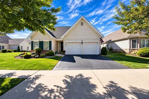 5 Kelso Rdg, Palmer Township, PA 18045