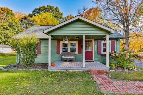 1142 Appenzeller Ave, Stroudsburg, PA 18360
