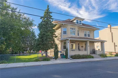 928 S Race St, Allentown, PA 18103