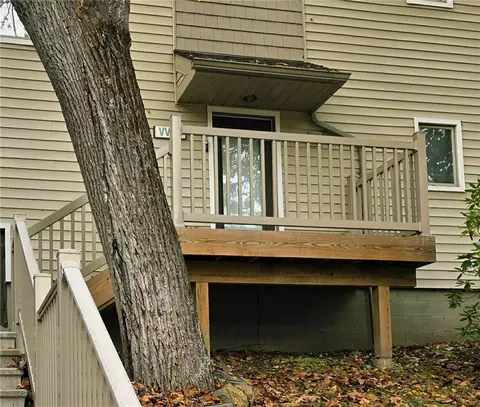 57 Valley View Ct, East Stroudsburg, PA 18302