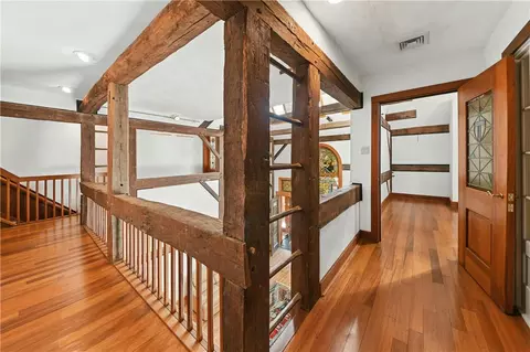 Entry Way - 5371 Landis Mill Rd, Bethlehem, PA 18015 photo 9 of 11