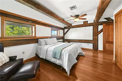Bedroom - 5371 Landis Mill Rd, Bethlehem, PA 18015 photo 1 of 4