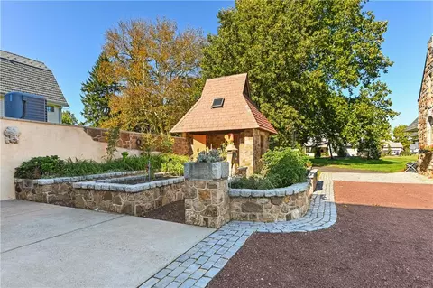 Exterior - 5371 Landis Mill Rd, Bethlehem, PA 18015 photo 12 of 18