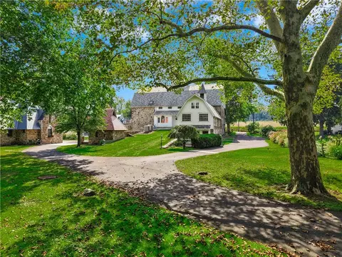 Exterior - 5371 Landis Mill Rd, Bethlehem, PA 18015 photo 2 of 18