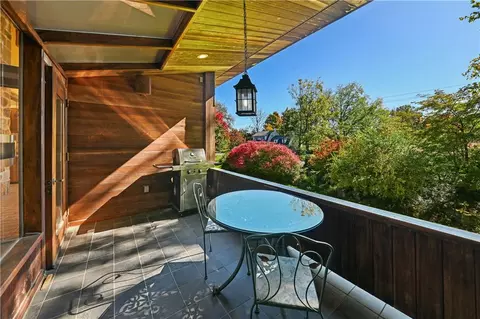 Exterior - 5371 Landis Mill Rd, Bethlehem, PA 18015 photo 5 of 18