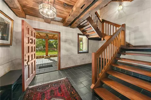 Entry Way - 5371 Landis Mill Rd, Bethlehem, PA 18015 photo 2 of 11