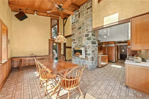 Dining - 5371 Landis Mill Rd, Bethlehem, PA 18015 photo 3 of 3