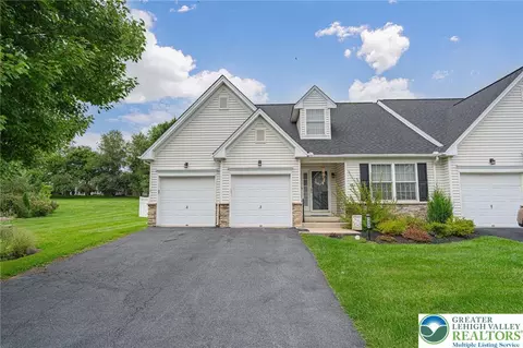 1325 Briarwood Ln, Easton, PA 18040
