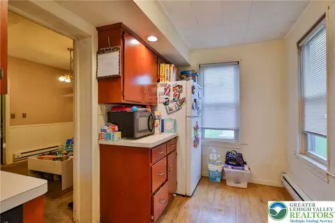 Entry Way - 114 E Goepp St, Bethlehem, PA 18018 photo 2 of 5