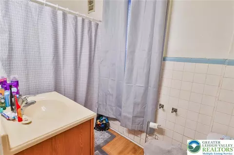 Bath - 114 E Goepp St, Bethlehem, PA 18018 photo 1 of 3