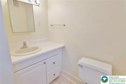 Bath - 114 E Goepp St, Bethlehem, PA 18018 photo 3 of 3