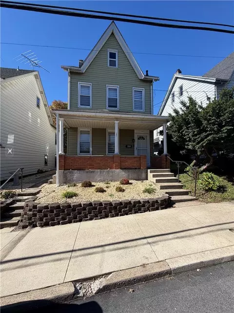445 S 20th St, Easton, PA 18042