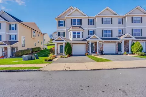 3562 Penfield Way, Nazareth, PA 18064