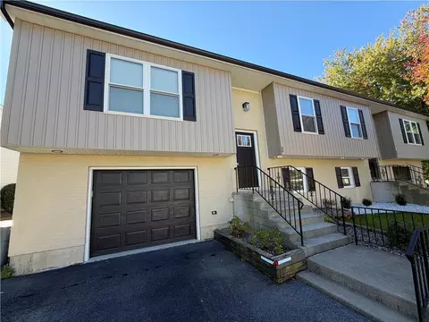 839 Catherine Dr, Coplay, PA 18037