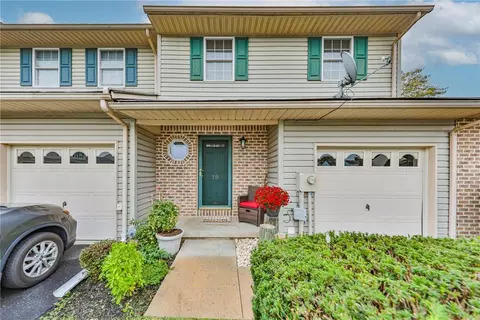 19 Brandywine Ct, Forks Twp, PA 18040