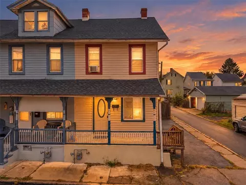 19 Railroad St, Catasauqua, PA 18032