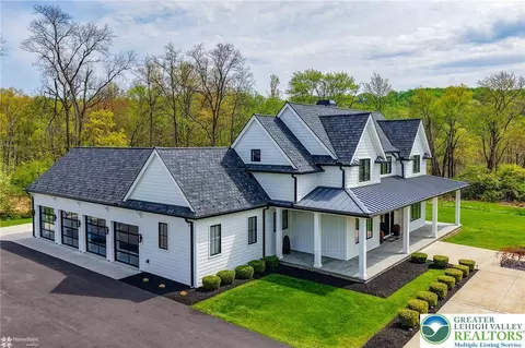 4850 W Hopewell Rd, Center Valley, PA 18034