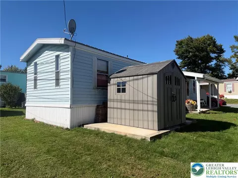 Exterior - 2707 Levi Dr, Bath, PA 18014 photo 4 of 4
