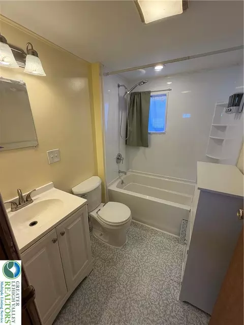 Bath - 2707 Levi Dr, Bath, PA 18014 photo 2 of 2