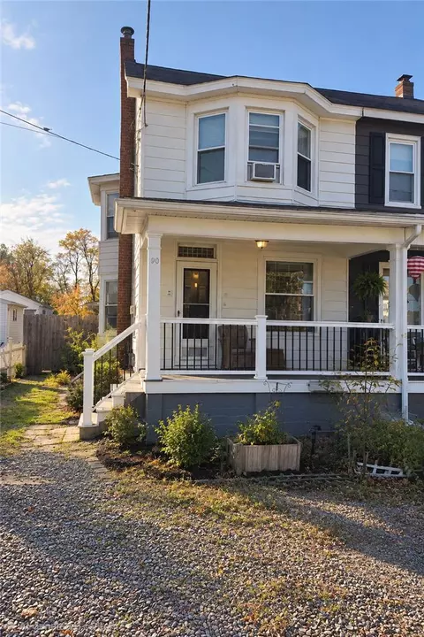 90 Lakeside Ave, Delano, PA 18220