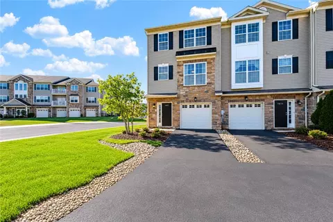 7005 Pioneer Dr, Macungie, PA 18062