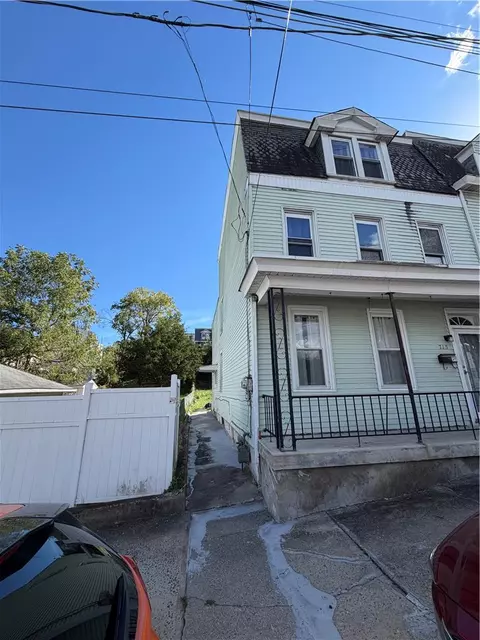 713 W Laurel Blvd, Pottsville, PA 17901