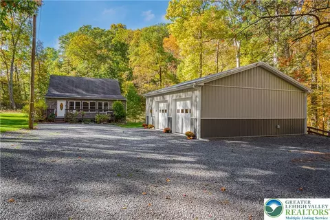71 Hickory Ln, Auburn, PA 17922